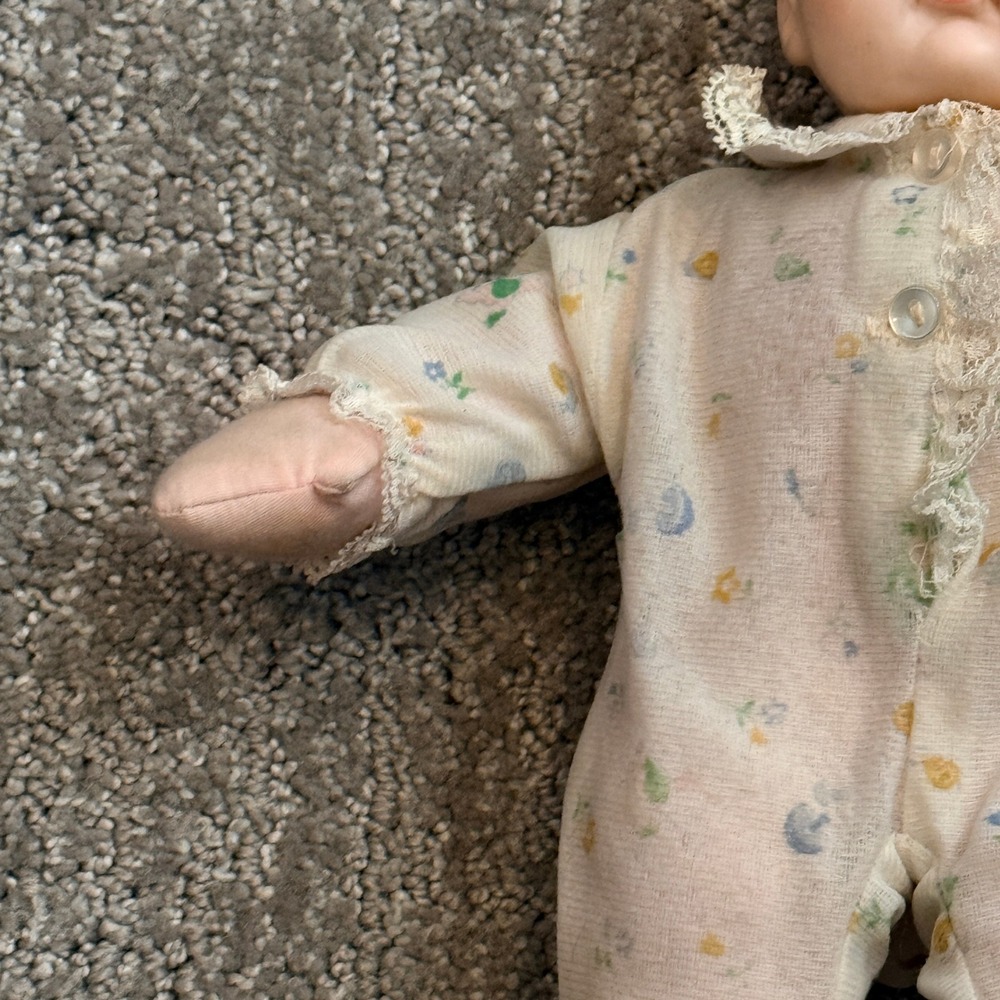 Vintage Madame Alexander Baby Doll Sleep Eyes Floral Lace Sleeper 1977 12in - Picture 6 of 10